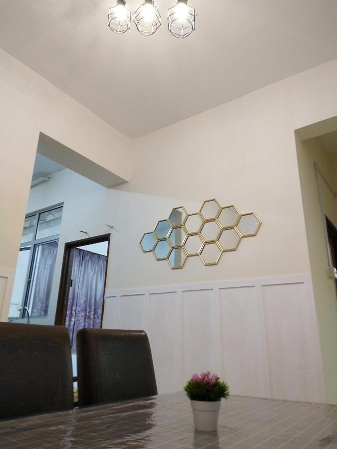 Homestay Kuala Terengganu Near Batu Burok, Hospital Hsnz, Ktcc Mall, Drawbridge A Esterno foto